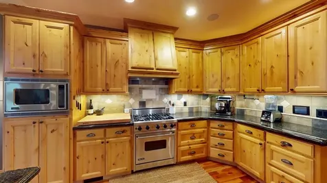 17686 Mountain View Road Sisters OR 97759