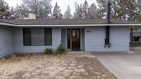 1849 SW Canyon Drive Redmond OR 97756