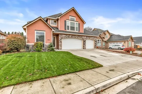 1982 Jeremy Street Central Point OR 97502
