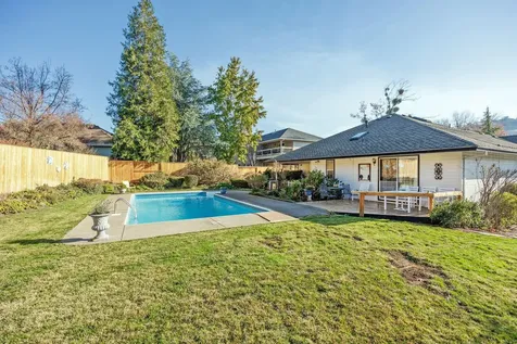 4603 Eagle Trace Drive Medford OR 97504