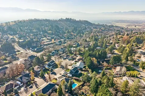 4603 Eagle Trace Drive Medford OR 97504