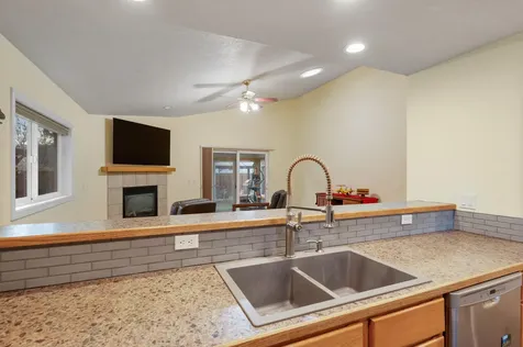 2929 SW 24th Court Redmond OR 97756