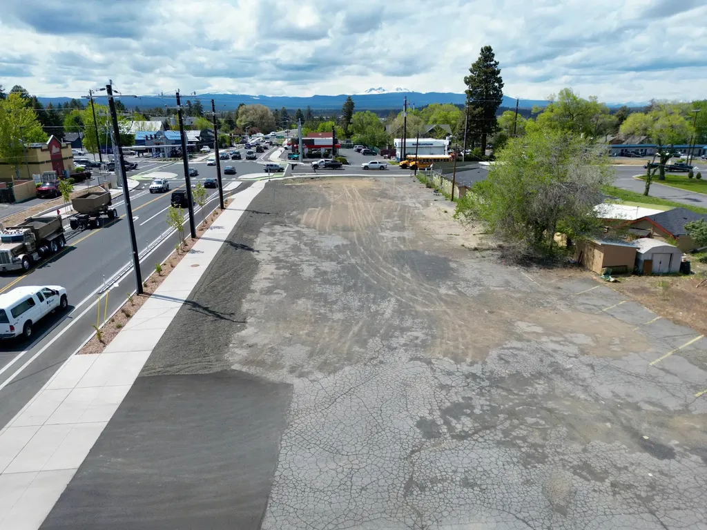 530 SE 3rd Street Bend OR 97702