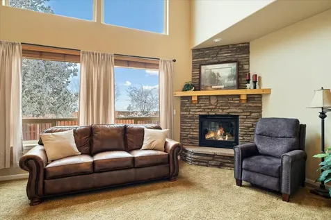 787 NW 28th Street Redmond OR 97756