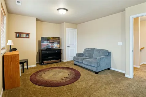 787 NW 28th Street Redmond OR 97756