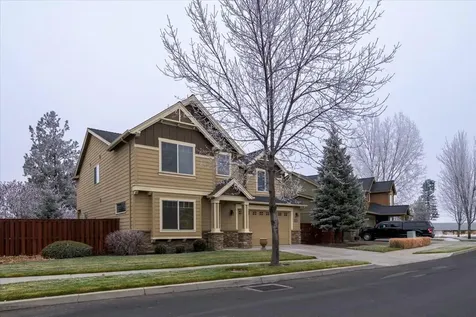 787 NW 28th Street Redmond OR 97756