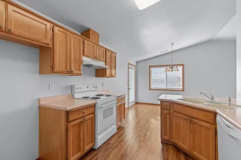 2465 Temple Drive Medford OR 97504