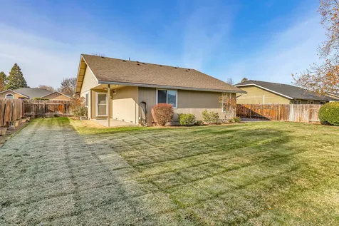 2465 Temple Drive Medford OR 97504