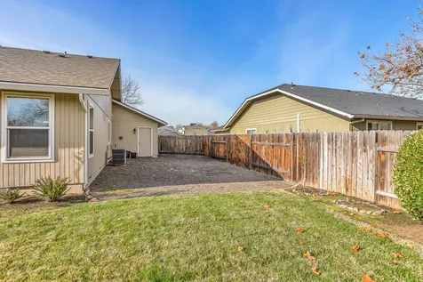 2465 Temple Drive Medford OR 97504