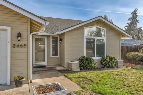 2465 Temple Drive Medford OR 97504