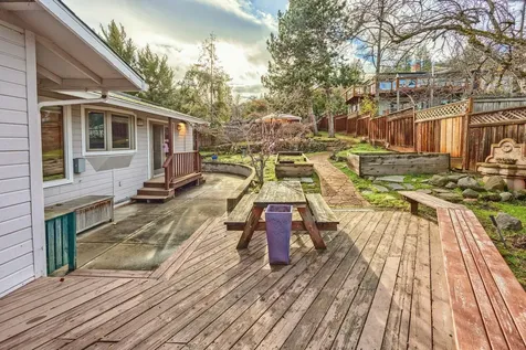 1482 Lilac Circle Ashland OR 97520
