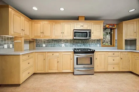 1482 Lilac Circle Ashland OR 97520