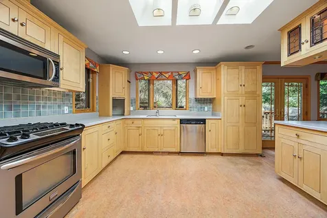 1482 Lilac Circle Ashland OR 97520