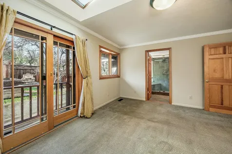 1482 Lilac Circle Ashland OR 97520
