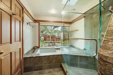 1482 Lilac Circle Ashland OR 97520