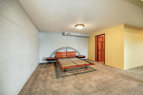 1482 Lilac Circle Ashland OR 97520