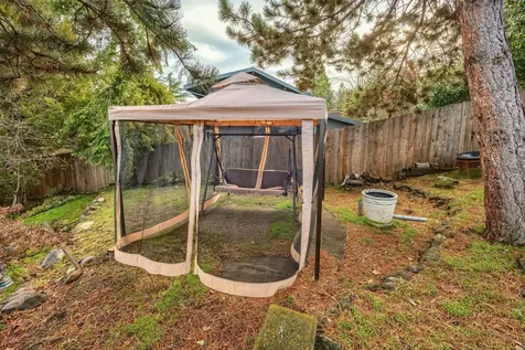 1482 Lilac Circle Ashland OR 97520
