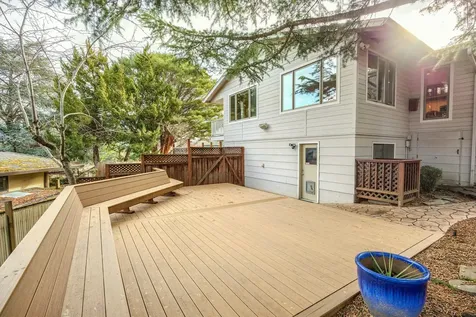 1482 Lilac Circle Ashland OR 97520
