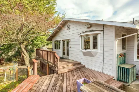 1482 Lilac Circle Ashland OR 97520