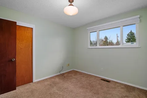1429 NE Grable Drive Grants Pass OR 97526