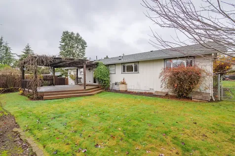 1429 NE Grable Drive Grants Pass OR 97526