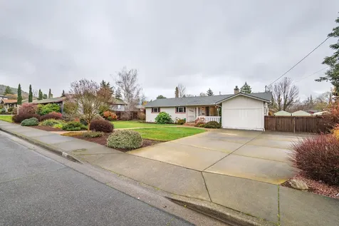 1429 NE Grable Drive Grants Pass OR 97526