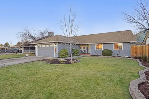 927 NW 19th Place Redmond OR 97756