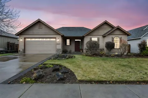 2537 NW 22nd Street Redmond OR 97756