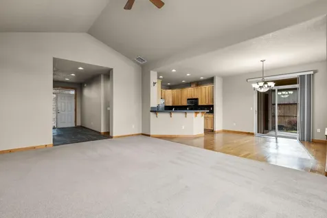 2537 NW 22nd Street Redmond OR 97756