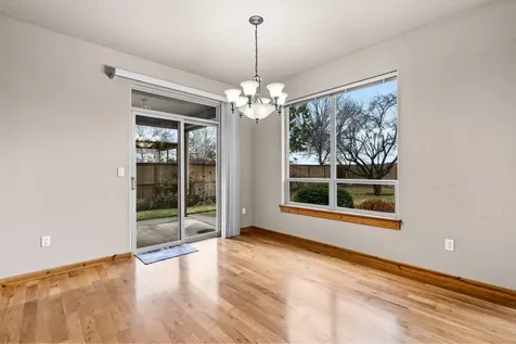 2537 NW 22nd Street Redmond OR 97756