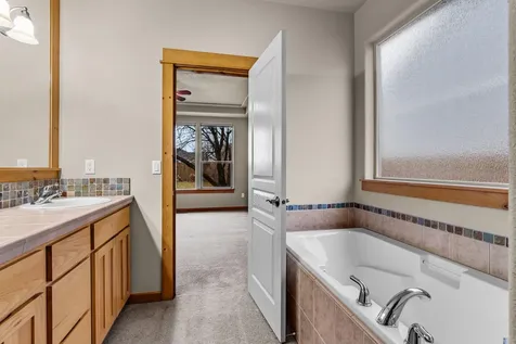 2537 NW 22nd Street Redmond OR 97756