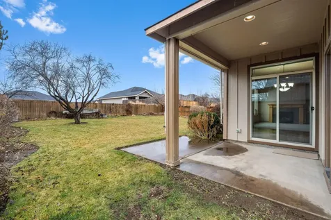 2537 NW 22nd Street Redmond OR 97756