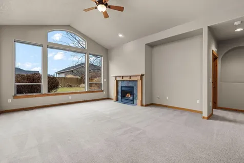 2537 NW 22nd Street Redmond OR 97756