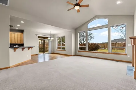 2537 NW 22nd Street Redmond OR 97756