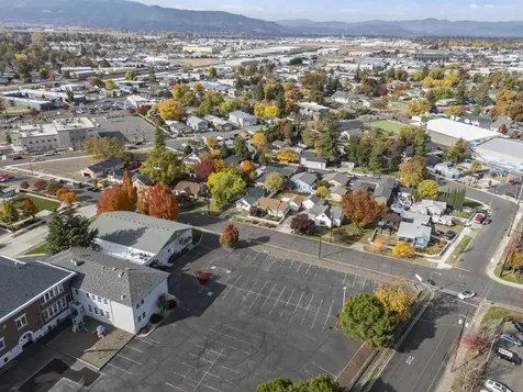 333 Maple Street Medford OR 97501