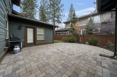 2192 NW High Lakes Loop Bend OR 97703
