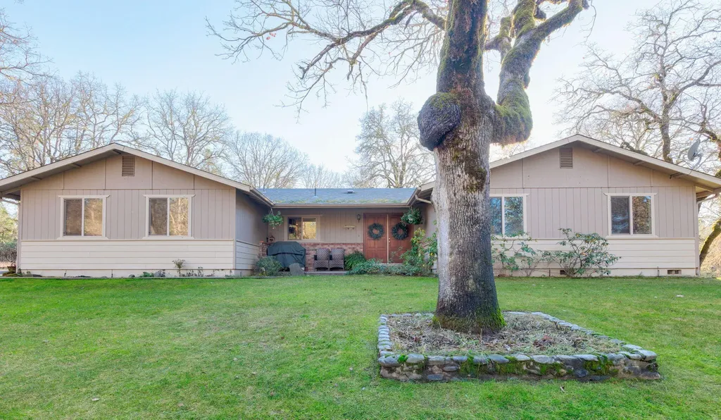 715 Catalpa Drive Grants Pass OR 97526