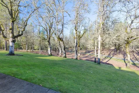 715 Catalpa Drive Grants Pass OR 97526