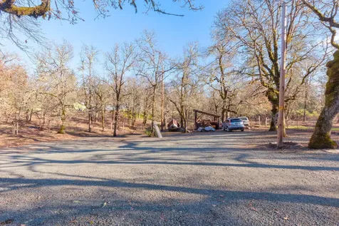 715 Catalpa Drive Grants Pass OR 97526