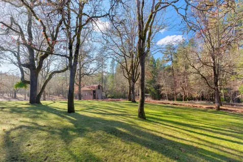 715 Catalpa Drive Grants Pass OR 97526