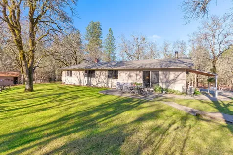 715 Catalpa Drive Grants Pass OR 97526