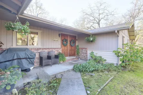 715 Catalpa Drive Grants Pass OR 97526