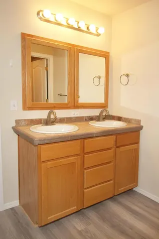 547 NW 24th Street Redmond OR 97756