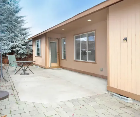 547 NW 24th Street Redmond OR 97756