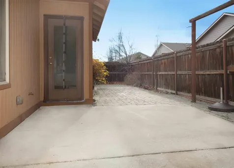 547 NW 24th Street Redmond OR 97756