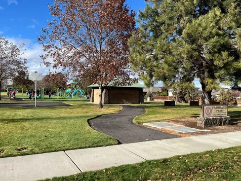 547 NW 24th Street Redmond OR 97756