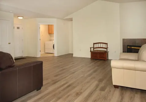 547 NW 24th Street Redmond OR 97756