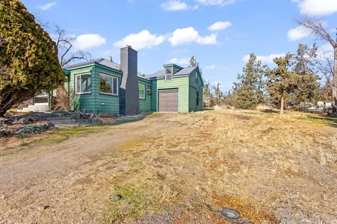 142 NW Lee Street Madras OR 97741
