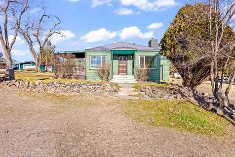 142 NW Lee Street Madras OR 97741