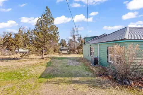 142 NW Lee Street Madras OR 97741